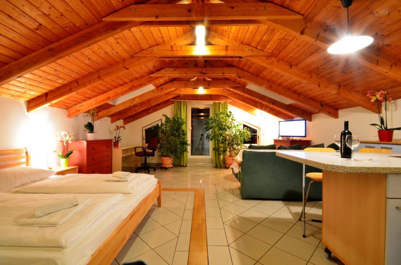 Ajo Vienna Lake View - Contactless Check-In Exterior foto